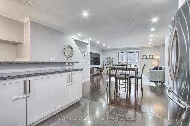 56 - 1528 Sixth Line, Townhouse with 3 bedrooms, 2 bathrooms and 2 parking in Oakville ON | Image 2