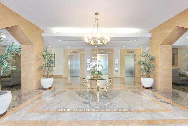 1005 - 2177 Burnhamthorpe Rd, Condo with 2 bedrooms, 2 bathrooms and 2 parking in Mississauga ON | Image 34