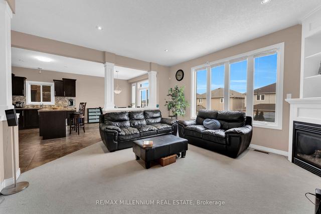 85 Onyx Crt, House detached with 4 bedrooms, 5 bathrooms and 4 parking in Hamilton ON | Image 3