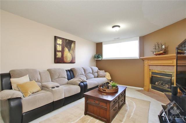 56 Landover Crescent, Townhouse with 3 bedrooms, 3 bathrooms and 2 parking in Ottawa ON | Image 25