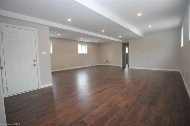 725 Huron St, House detached with 3 bedrooms, 3 bathrooms and 4 parking in London ON | Image 10