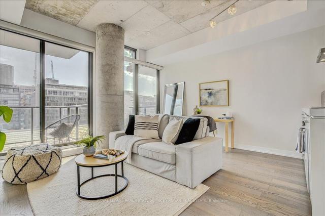 620 - 560 King St W, Condo with 1 bedrooms, 1 bathrooms and 1 parking in Toronto ON | Image 2