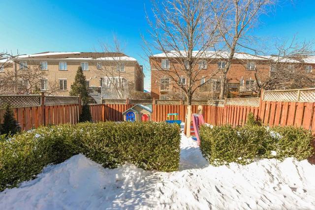 19 Cedarvalley Blvd, House attached with 4 bedrooms, 3 bathrooms and 4 parking in Brampton ON | Image 32