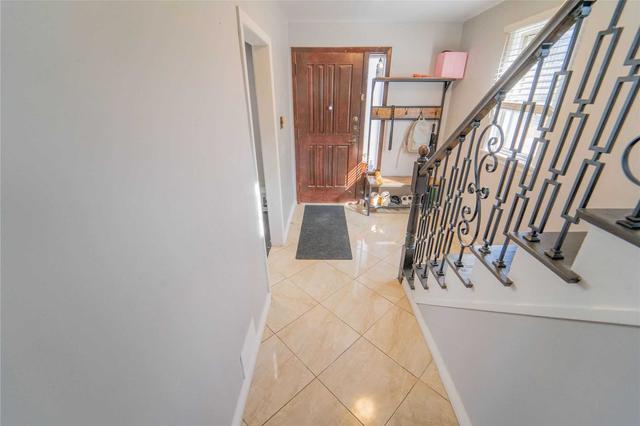 72 Macleod St, House detached with 3 bedrooms, 3 bathrooms and 7 parking in Toronto ON | Image 37