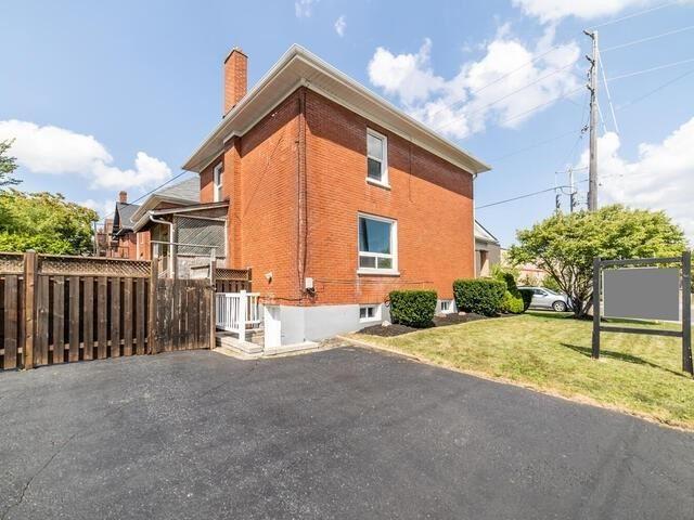 102 Division St, House detached with 4 bedrooms, 2 bathrooms and 3 parking in Oshawa ON | Image 35