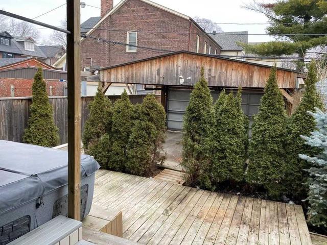 207 Jones Ave E, House detached with 3 bedrooms, 2 bathrooms and 2 parking in Toronto ON | Image 5