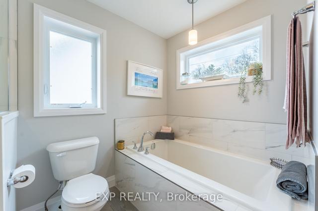 317 Edgehill Dr, House detached with 4 bedrooms, 3 bathrooms and 3.5 parking in Barrie ON | Image 21