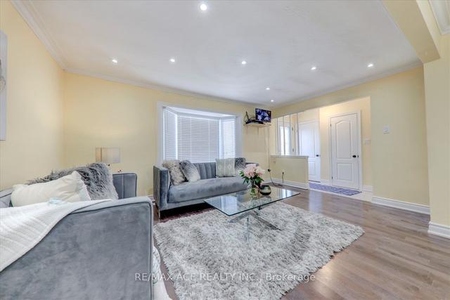 31 Benlight Cres, House detached with 3 bedrooms, 4 bathrooms and 6 parking in Toronto ON | Image 40