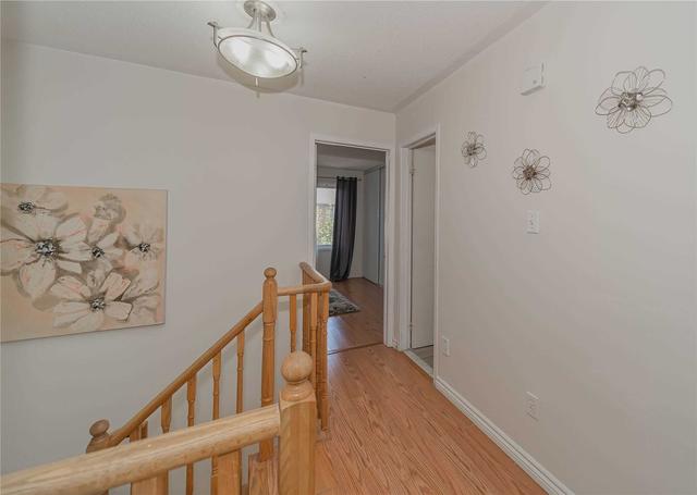 12 Spraggins Lane, Townhouse with 3 bedrooms, 2 bathrooms and 2 parking in Ajax ON | Image 7