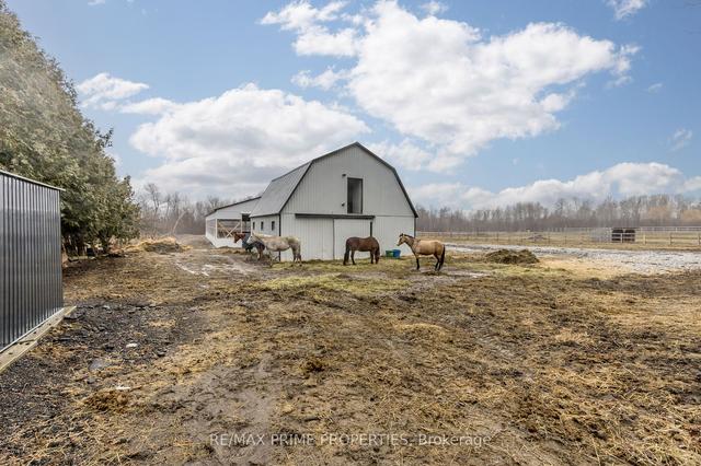 375 Ogemah Rd, House detached with 5 bedrooms, 2 bathrooms and 21 parking in Kawartha Lakes ON | Image 14