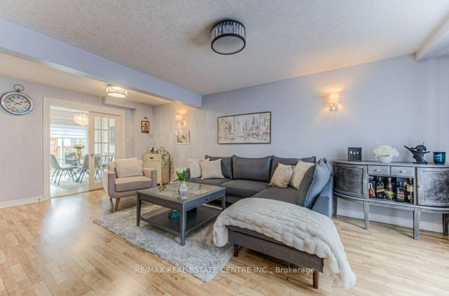 65 Ralgreen Cres, House attached with 3 bedrooms, 3 bathrooms and 3 parking in Kitchener ON | Image 35