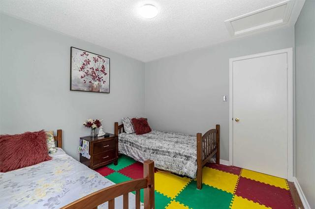 95 Ural Circ, House attached with 3 bedrooms, 3 bathrooms and 3 parking in Brampton ON | Image 14
