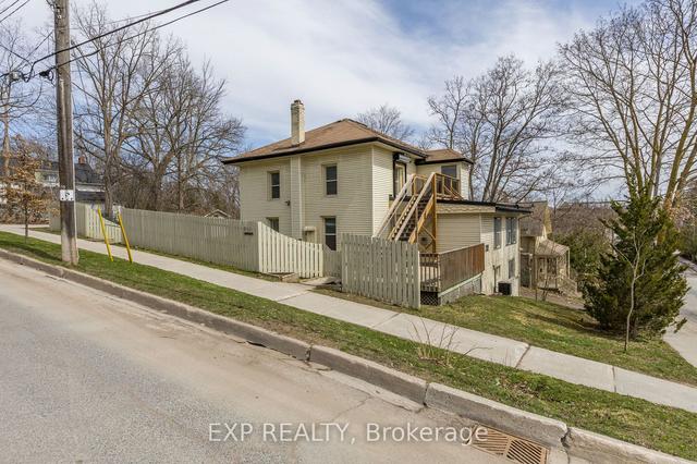 232 Edinburgh St, House detached with 6 bedrooms, 5 bathrooms and 3 parking in Peterborough ON | Image 12