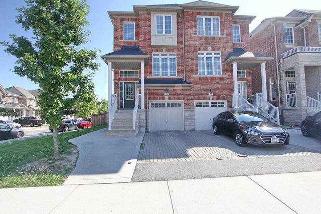 31 Harpreet Circ, House semidetached with 3 bedrooms, 4 bathrooms and 3 parking in Toronto ON | Image 1