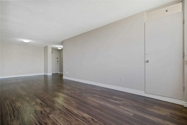 1907 - 340 Dixon Rd, Condo with 3 bedrooms, 2 bathrooms and 1 parking in Toronto ON | Image 24