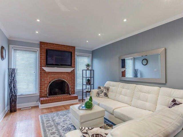 2901 Bramshaw Gdns, House semidetached with 3 bedrooms, 2 bathrooms and 4 parking in Mississauga ON | Image 14