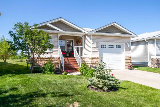 22 Baywood Place, House detached with 2 bedrooms, 1 bathrooms and 3 parking in Sylvan Lake AB | Image 1