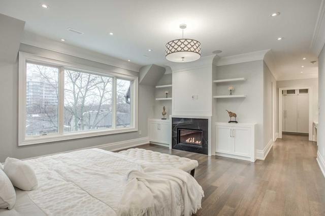 70 Weybourne Cres, House detached with 4 bedrooms, 6 bathrooms and 6 parking in Toronto ON | Image 7