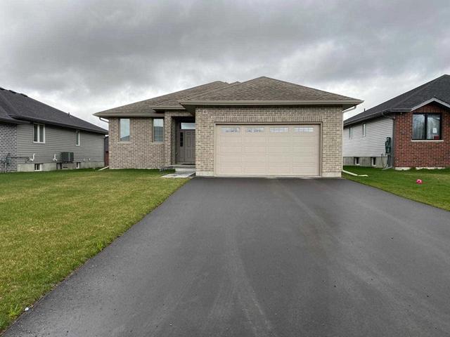 41 Chelford Cres, House detached with 3 bedrooms, 2 bathrooms and 6 parking in Belleville ON | Image 1