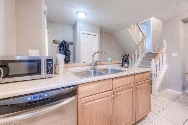 211 Veronica Dr, Townhouse with 2 bedrooms, 2 bathrooms and 1 parking in Kitchener ON | Image 2