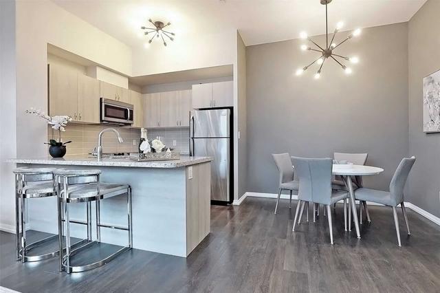 110 - 540 Bur Oak Ave, Condo with 2 bedrooms, 2 bathrooms and 2 parking in Markham ON | Image 4