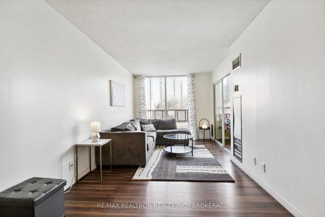 707 - 195 Wynford Dr, Condo with 1 bedrooms, 1 bathrooms and 1 parking in Toronto ON | Image 4