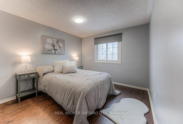 65 Lynnhaven Crt, House detached with 3 bedrooms, 2 bathrooms and 3 parking in Kitchener ON | Image 25