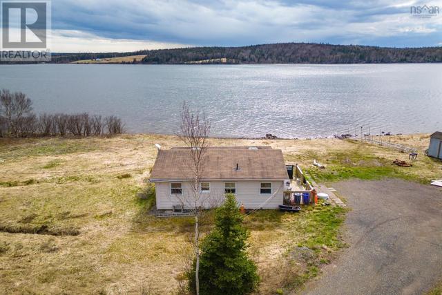 12795 Highway 4 Highway, House detached with 2 bedrooms, 1 bathrooms and null parking in Richmond, Subd. B NS | Image 36