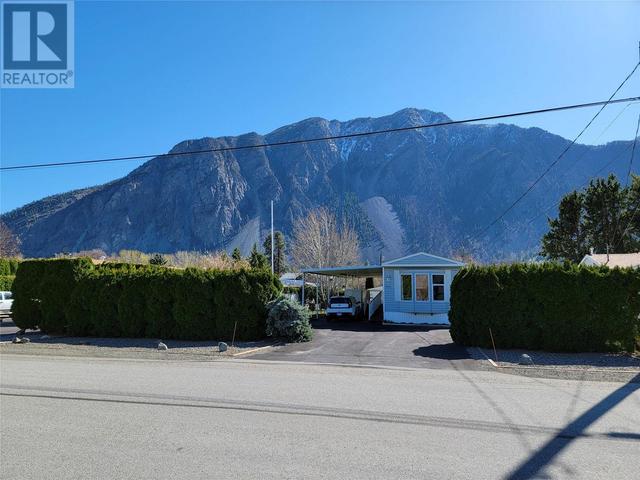 715 10th Avenue, House detached with 2 bedrooms, 2 bathrooms and null parking in Keremeos BC | Image 31