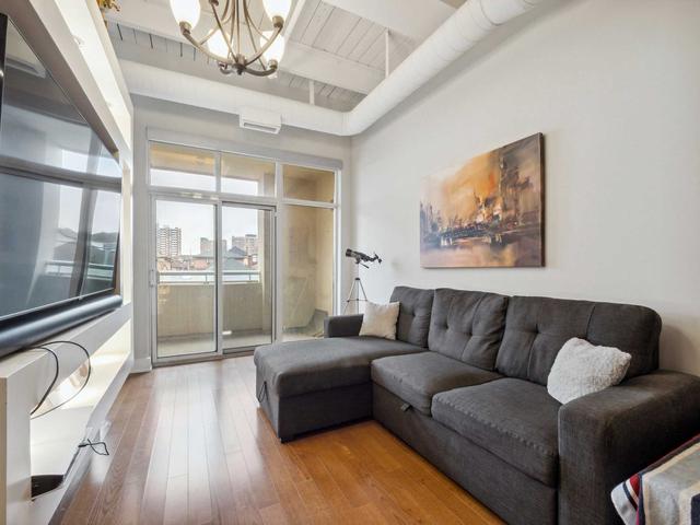 210 - 550 Hopewell Ave, Condo with 2 bedrooms, 2 bathrooms and 1 parking in Toronto ON | Image 10