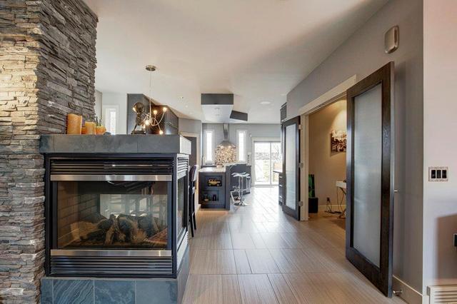 2430 31 Avenue Sw, Home with 3 bedrooms, 2 bathrooms and 2 parking in Calgary AB | Image 13