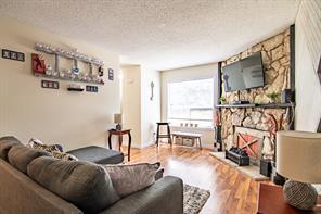 2 - 20 Alford Avenue, Home with 3 bedrooms, 1 bathrooms and 1 parking in Red Deer County AB | Image 3