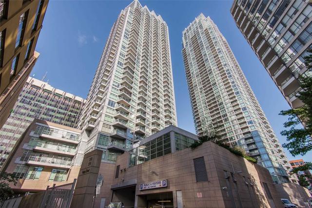 1202 - 2181 Yonge St, Condo with 2 bedrooms, 2 bathrooms and 1 parking in Toronto ON | Card Image
