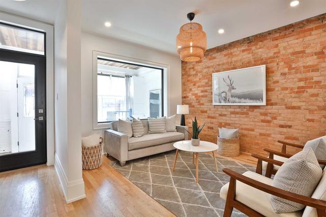 112 Wolseley St, House attached with 2 bedrooms, 2 bathrooms and 0 parking in Toronto ON | Image 23