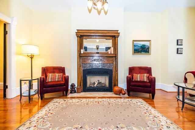 21 Laurier Ave, House attached with 3 bedrooms, 2 bathrooms and 0 parking in Toronto ON | Image 28