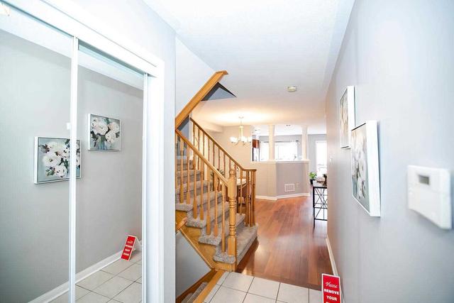 1401 Mcdermott Way, House attached with 3 bedrooms, 3 bathrooms and 2 parking in Milton ON | Image 11