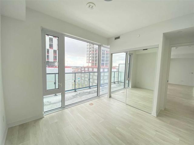 s808 - 180 Mill St, Condo with 3 bedrooms, 2 bathrooms and 1 parking in Toronto ON | Image 3