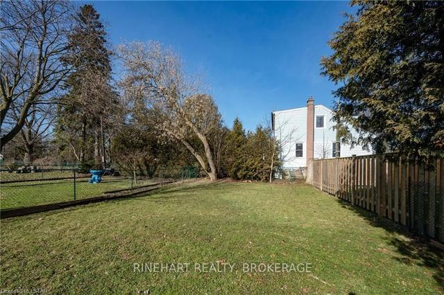 1624 Borden St, House detached with 2 bedrooms, 2 bathrooms and 3 parking in London ON | Image 19