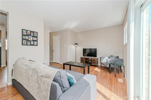 2 - 240 London Road W, House attached with 3 bedrooms, 1 bathrooms and 1 parking in Guelph ON | Image 5