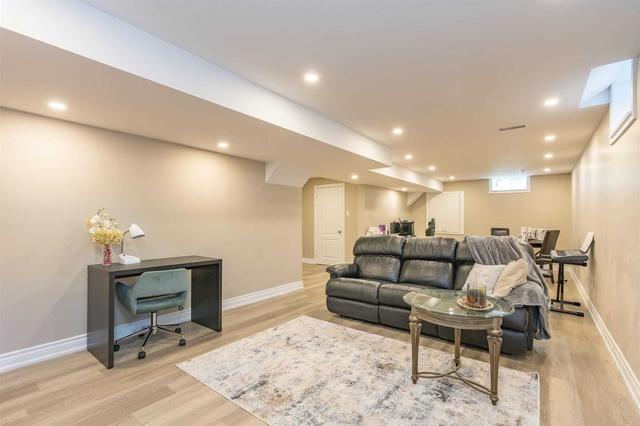20 Vipond Way, House detached with 4 bedrooms, 4 bathrooms and 4 parking in Bradford West Gwillimbury ON | Image 20
