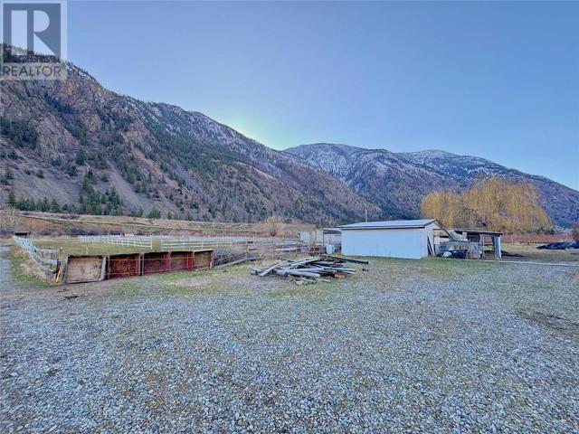 3219 River Road, House detached with 3 bedrooms, 2 bathrooms and 2 parking in Okanagan Similkameen G BC | Image 7