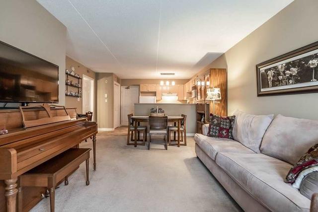 1421 Walkers Line, Condo with 1 bedrooms, 1 bathrooms and 1 parking in Burlington ON | Image 3