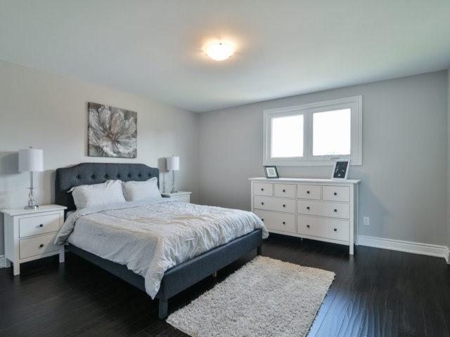 14 Sherwood Cres, House detached with 4 bedrooms, 4 bathrooms and 4 parking in Brampton ON | Image 10
