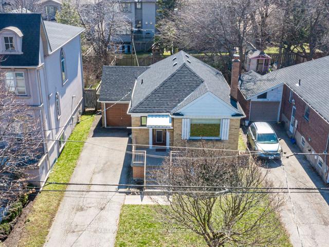 127 Dunblaine Ave, House attached with 2 bedrooms, 1 bathrooms and 4 parking in Toronto ON | Image 21