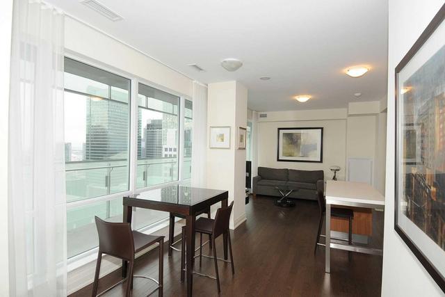 3008 - 80 John St, Condo with 1 bedrooms, 1 bathrooms and null parking in Toronto ON | Image 4