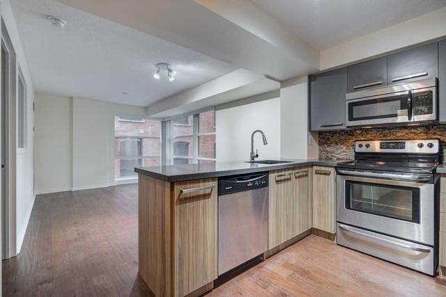 318 - 11 St Joseph St, Condo with 1 bedrooms, 1 bathrooms and null parking in Toronto ON | Image 5