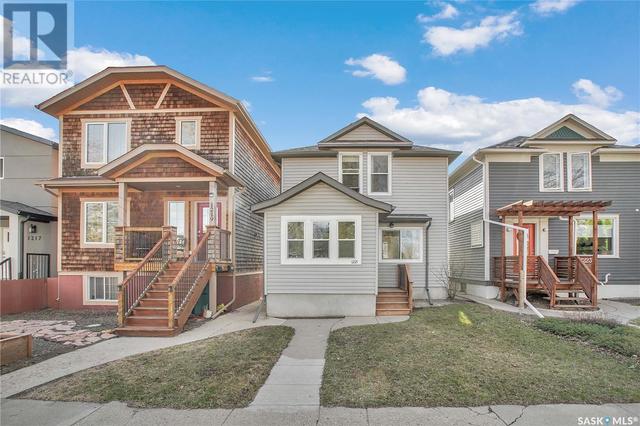 1221 8th Avenue N, House detached with 3 bedrooms, 2 bathrooms and null parking in Saskatoon SK | Image 1