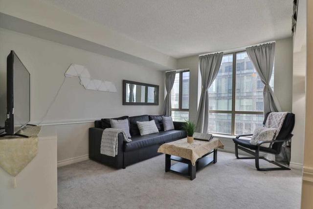 1101 - 40 Scollard St, Condo with 1 bedrooms, 1 bathrooms and 0 parking in Toronto ON | Image 2