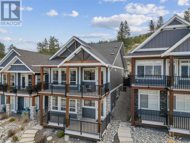 1040 Holden Road, House detached with 4 bedrooms, 2 bathrooms and 1 parking in Penticton BC | Image 3