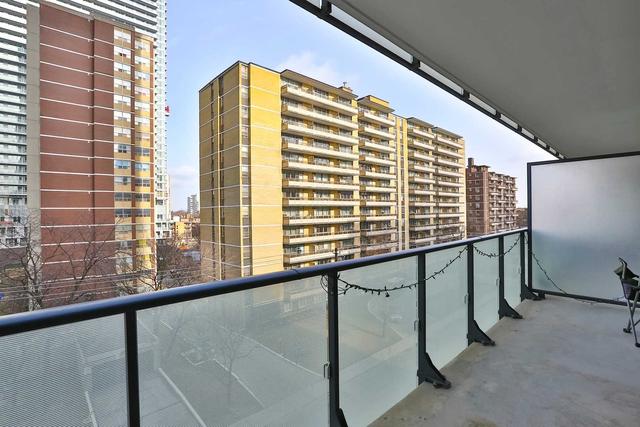 405 - 185 Roehampton Ave, Condo with 1 bedrooms, 1 bathrooms and 0 parking in Toronto ON | Image 14